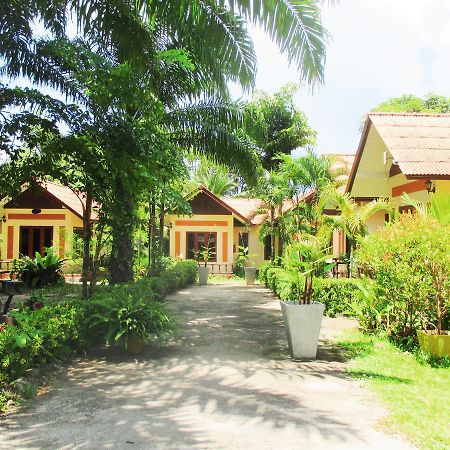 Happiness Resort Ban Khlong Haeng Екстериор снимка