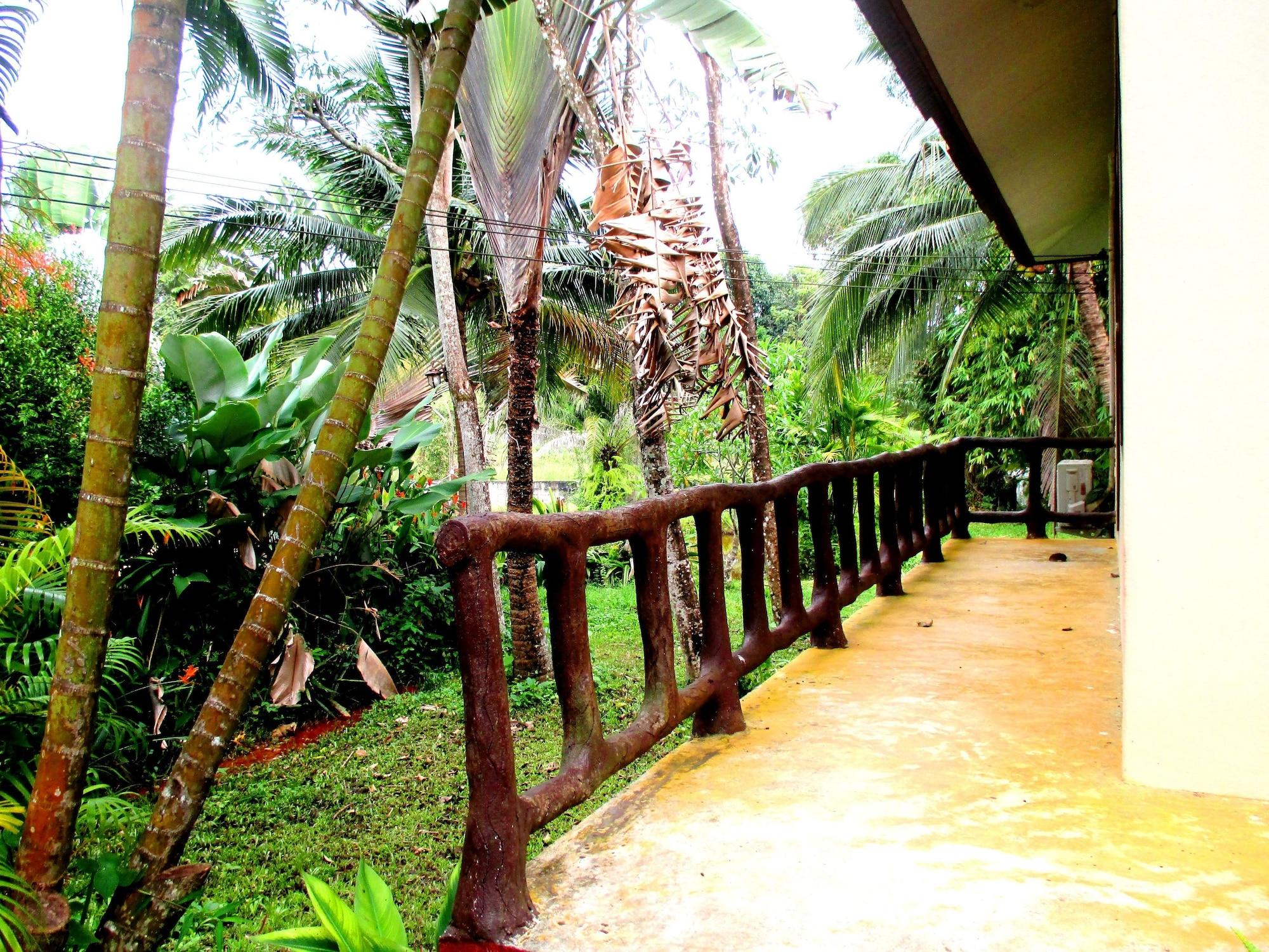 Happiness Resort Ban Khlong Haeng Екстериор снимка