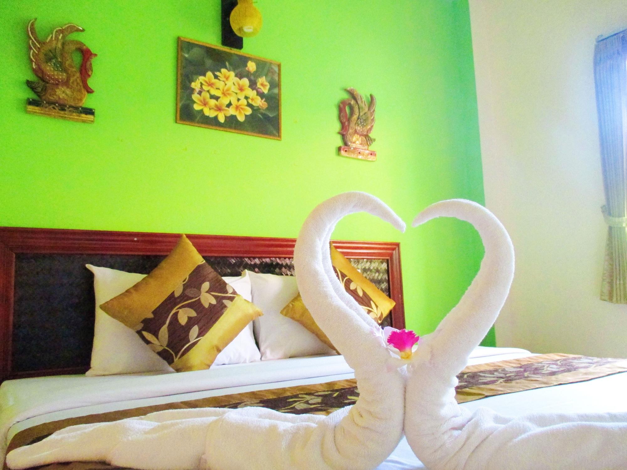 Happiness Resort Ban Khlong Haeng Екстериор снимка