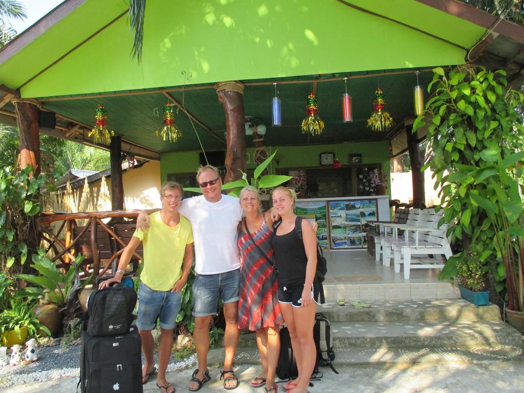 Happiness Resort Ban Khlong Haeng Екстериор снимка